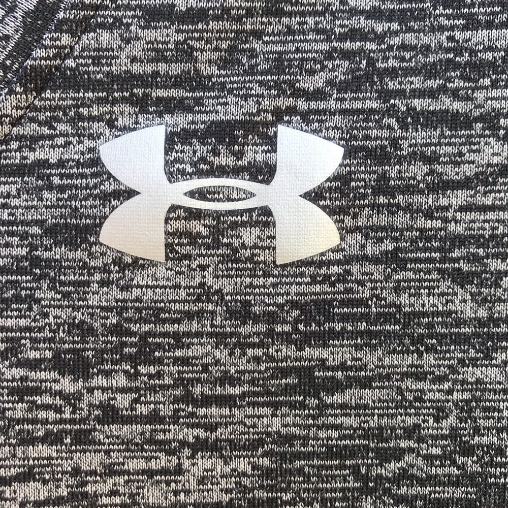 Under Armor Top - Picture 3 of 4